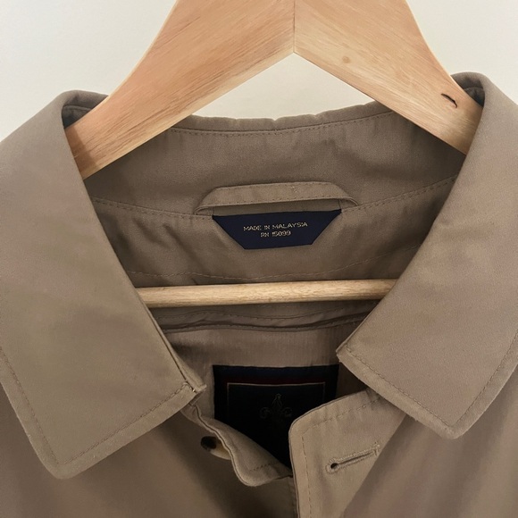 Vintage Barrington Trench Coat - Picture 2 of 9